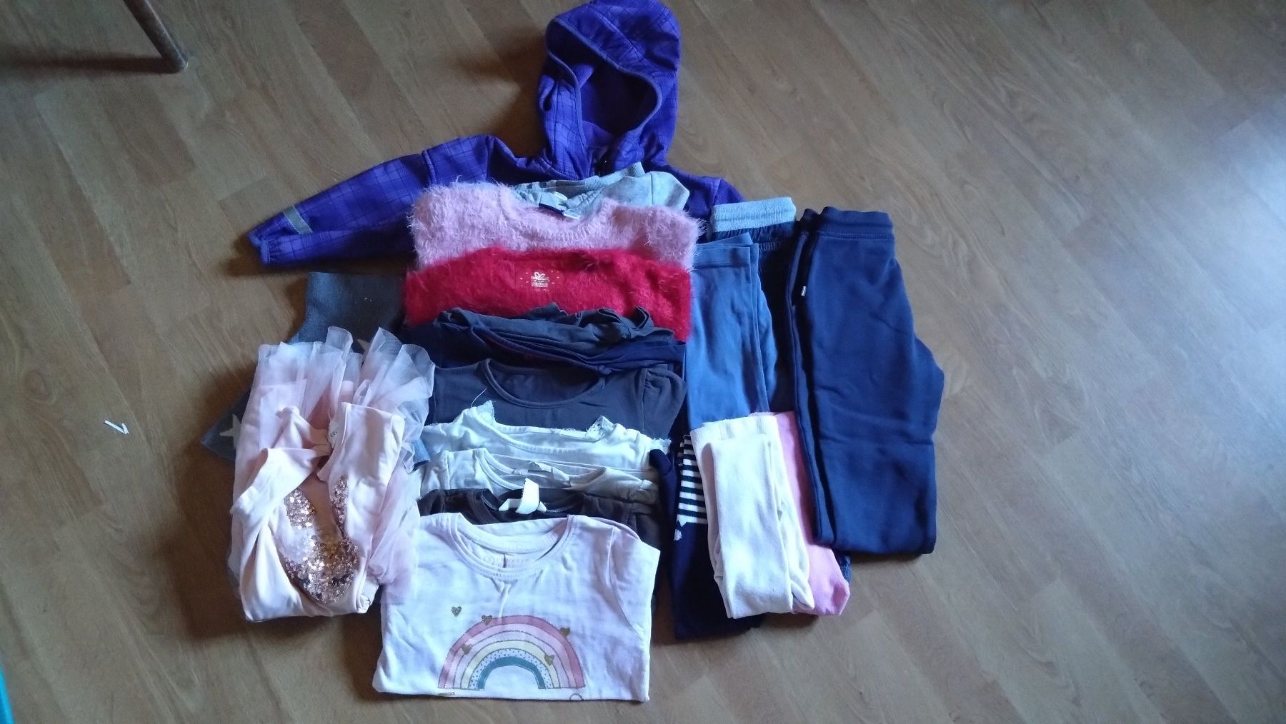 Ensembles coordonnés: Mädchenkleiderpaket gr 98 – D'occasion à Triengen par Ronner84