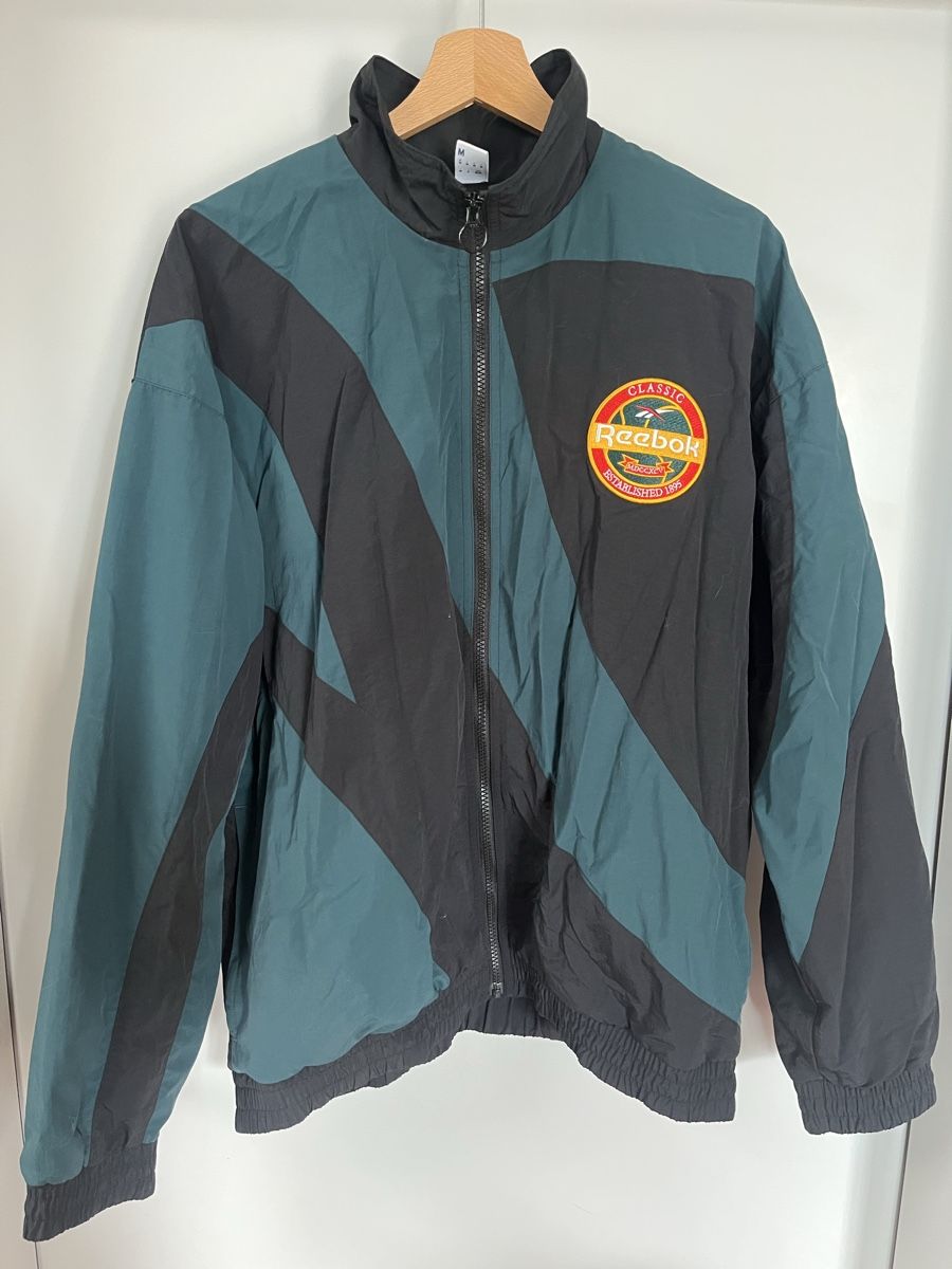 Reebok Giacche: Reebok Übergangsjacke Grösse M – Usato da Frauenfeld venduto da jon_dlt7