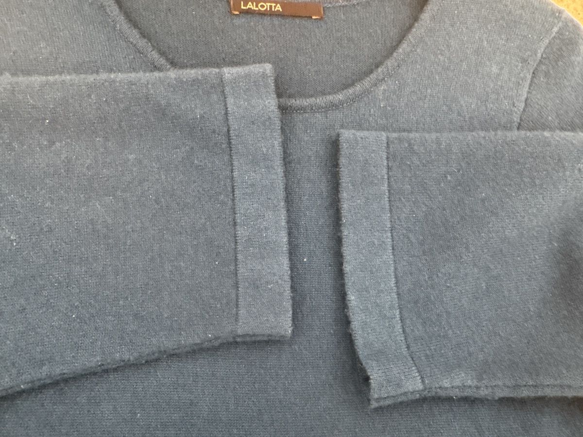 Robes: Lalotta Strickkleid aus Cashmere, Einzelgrösse – D'occasion à Zumikon par 19monica75 3