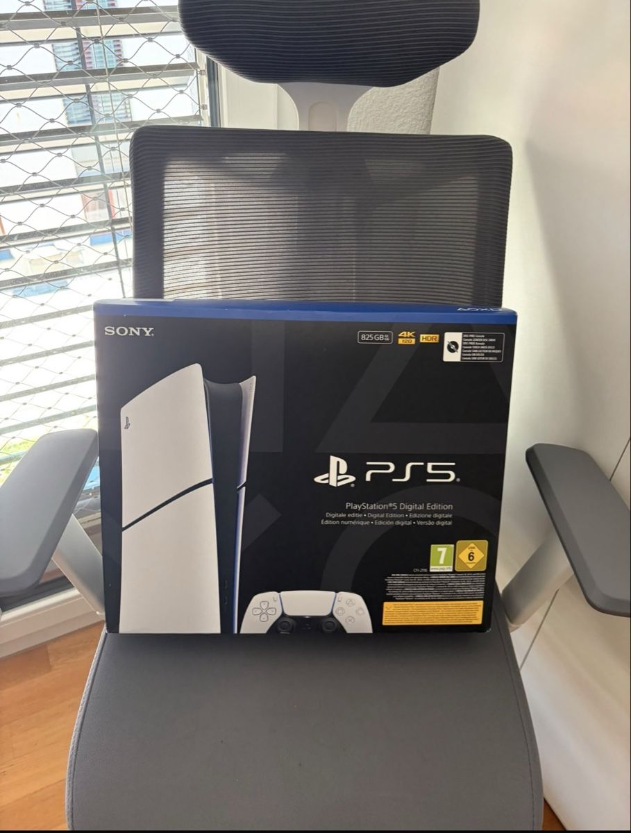 Sony Console: PS5 slim neuve  – Nuovo e nell'imballaggio originale da Delémont venduto da m7z_rfl6