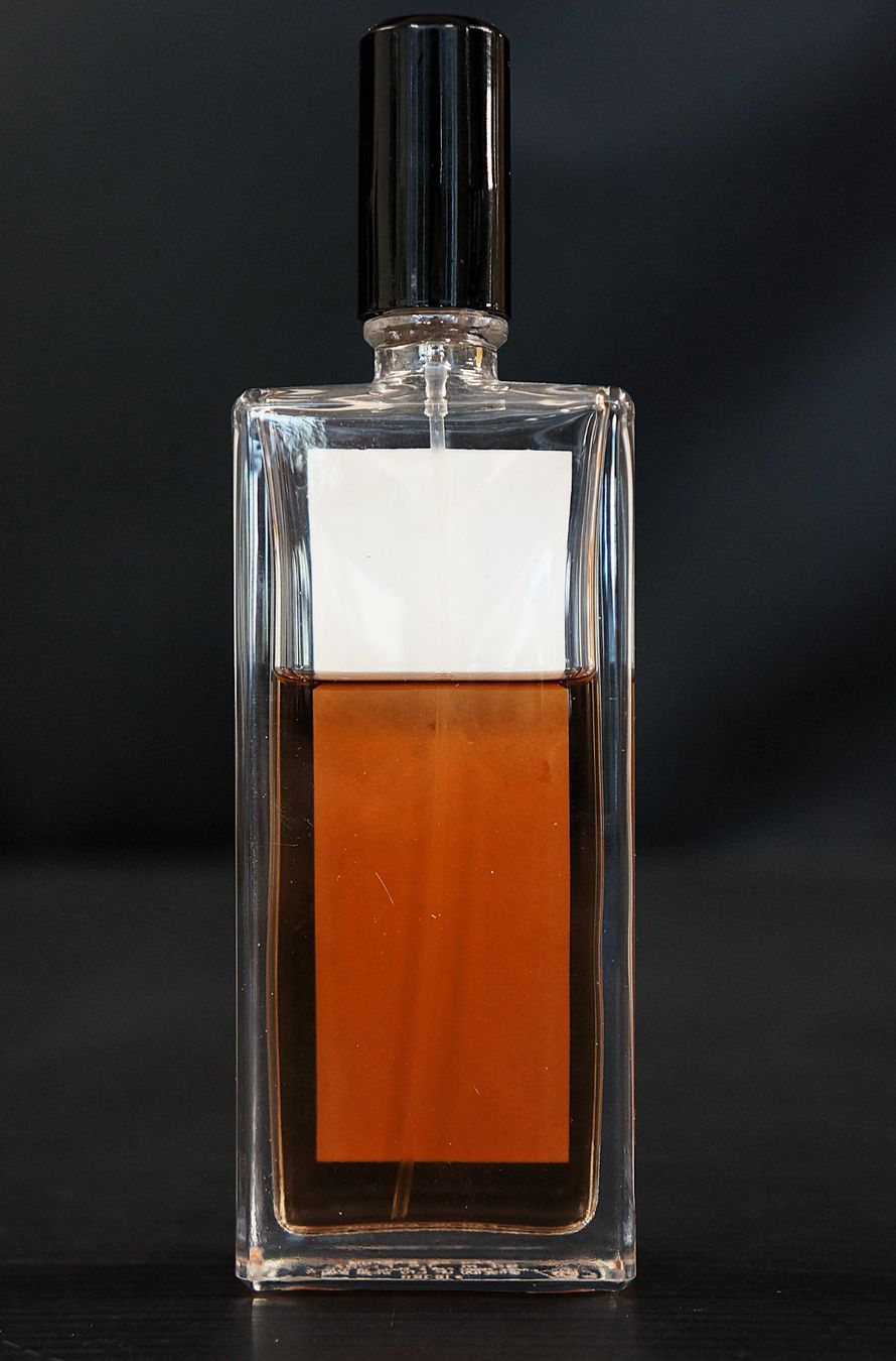Serge Lutens Parfums & Eau de Toilette: Serge Lutens Parfüm – D'occasion à Basel par bk_brockibasel 1