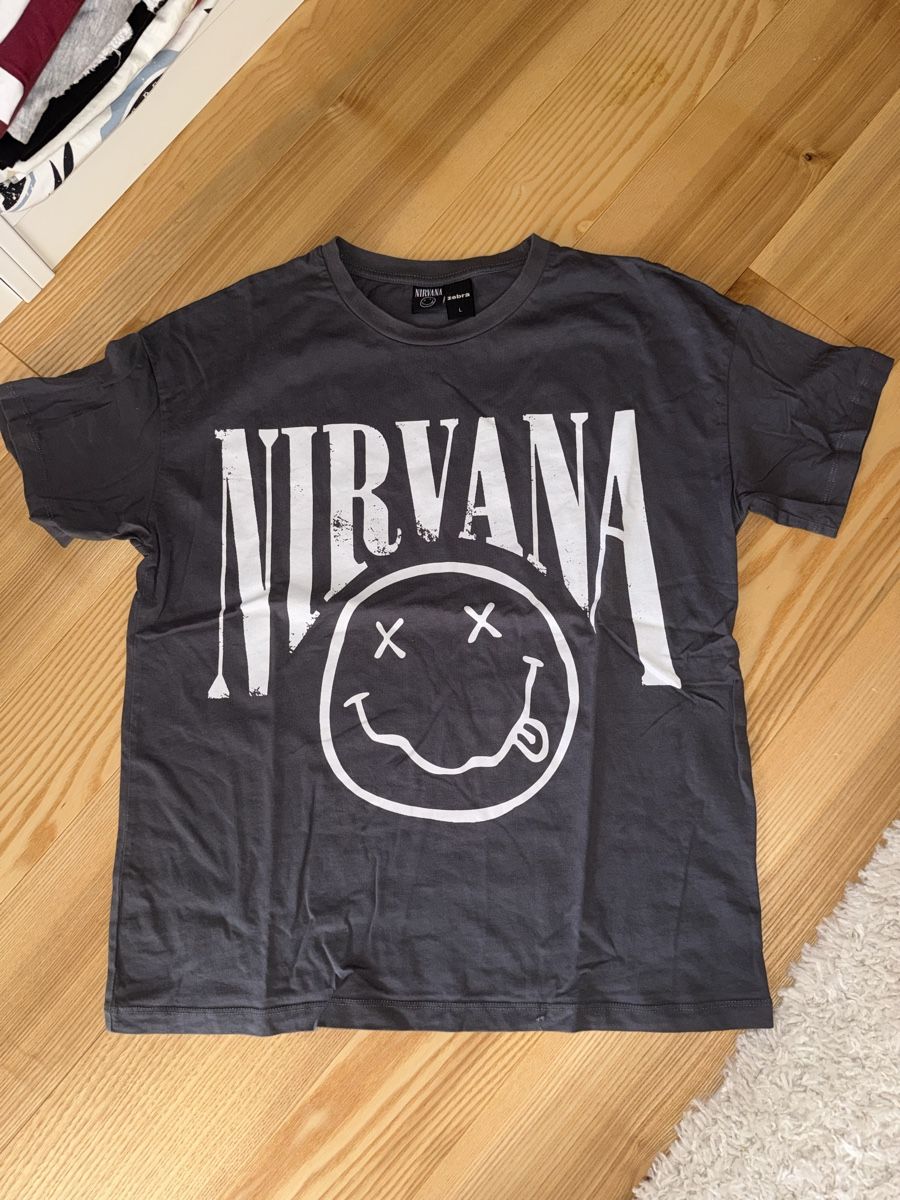Zebra T-shirt: Nirvana Tshirt von Zebra – Nuovo (secondo la descrizione) da Itingen venduto da jessi811