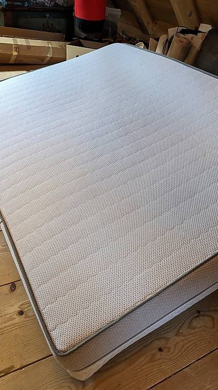 Matratzen: Matratze hochwertig 140x200cm – Gebraucht aus Trub von gm1_yj7n