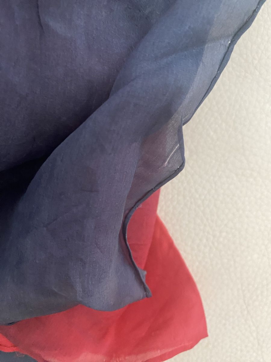 Foulard & Sciarpe: Grosse Seiden Schal 🌸 – Usato da Opfikon venduto da Luis144 4