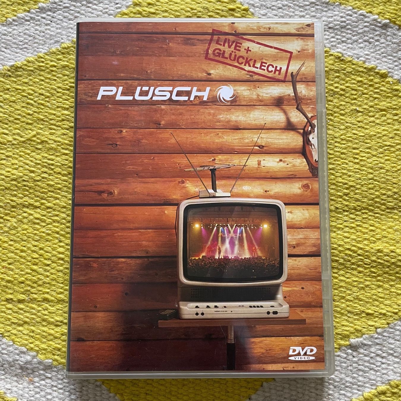 Tutti i DVDs: PLÜSCH-DVD PLÜSCH LIVE+GLÜCKLECH – Usato da Rorschacherberg venduto da CD-Roli