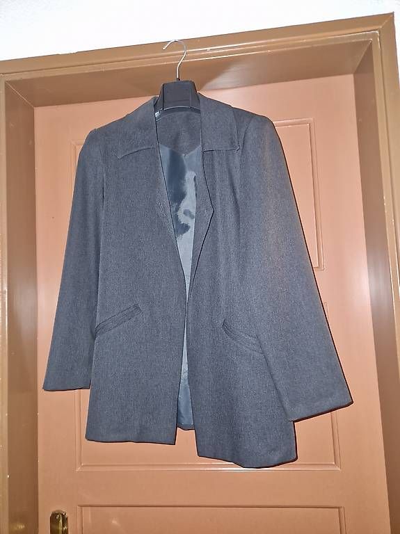 Giacche: Blazer lungo grigio – Usato da Bellinzona venduto da ali_j8kj