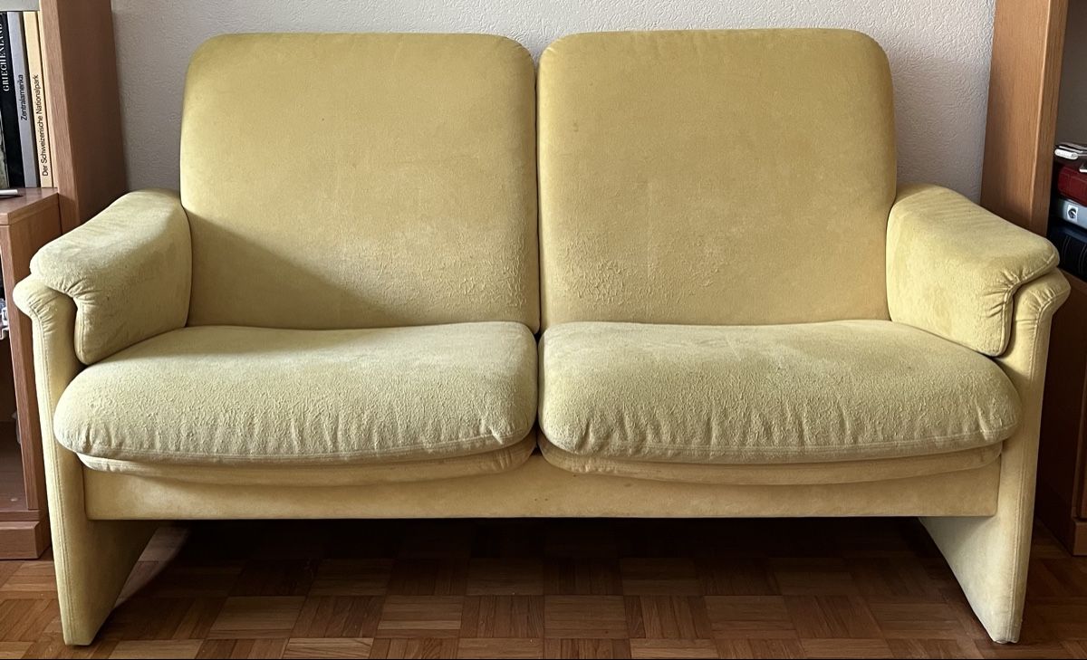 Divani: Sofa Gelb 2-Sitzer Stoff gebraucht – Usato da Dussnang venduto da jacabi1