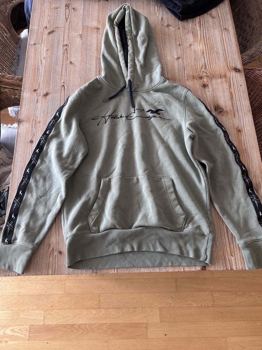 Hollister Maglioni & Felpe: Hollister Hoodie – Usato da Rotkreuz venduto da User_not_found