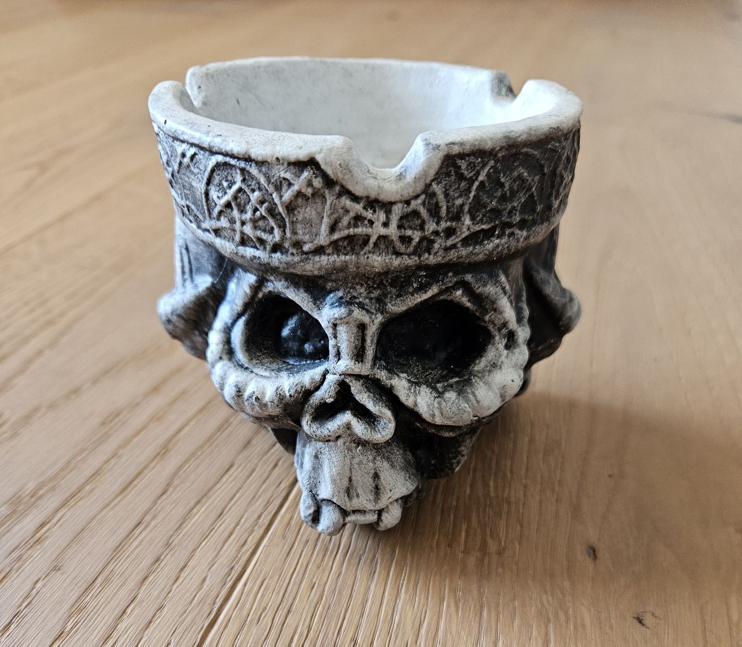 Aschenbecher: Aschenbecher Totenkopf – Gebraucht aus Sursee von sop_vxr7