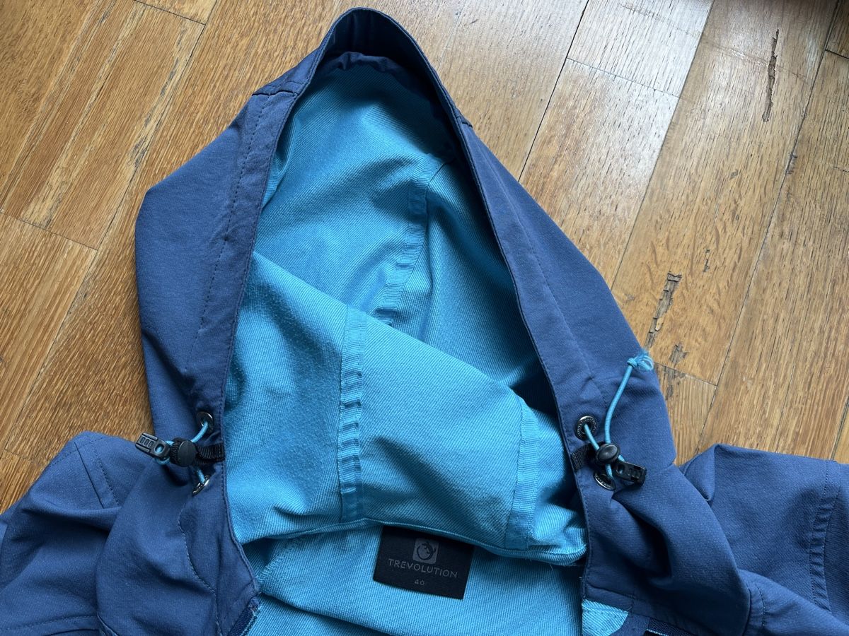 Trevolution Giacche: TREVOLUTION leichte Freizeit- und Wander-Softshell-Jacke – Usato da Ittigen venduto da str_9dw5 8