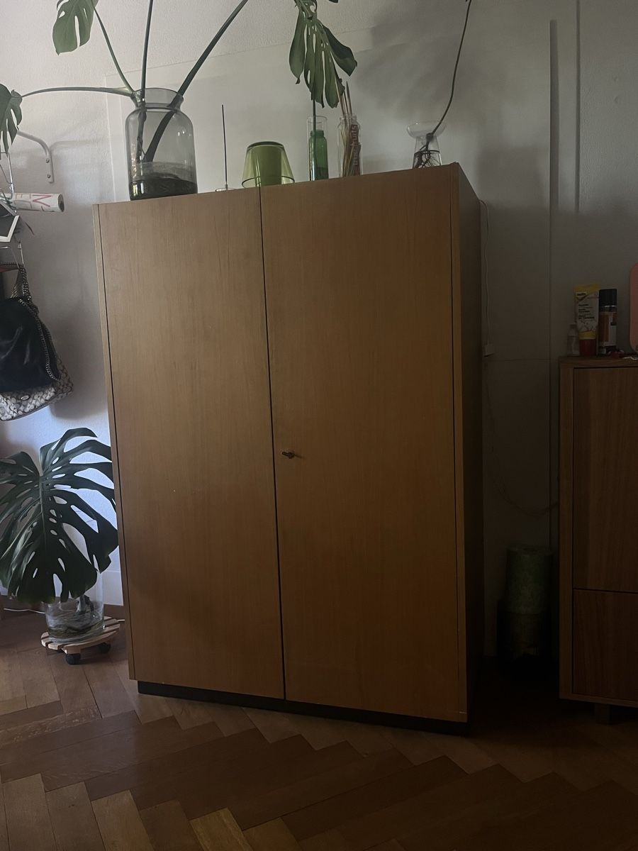 Armadi: vintage Holzschrank – Usato da Steffisburg venduto da viv_5tqt 2