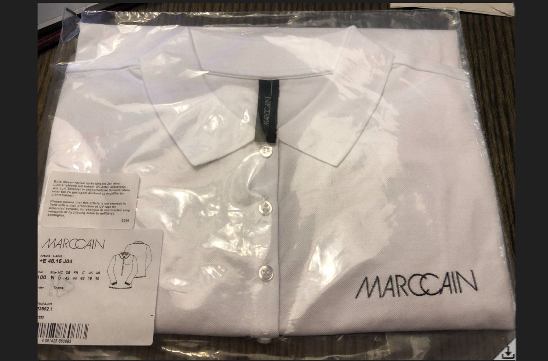 Marc Cain Magliette Polo: MARCCAIN PoloShirt Gr 5 42 graphit weiss – Nuovo e nell'imballaggio originale da Volketswil venduto da praxis12 1
