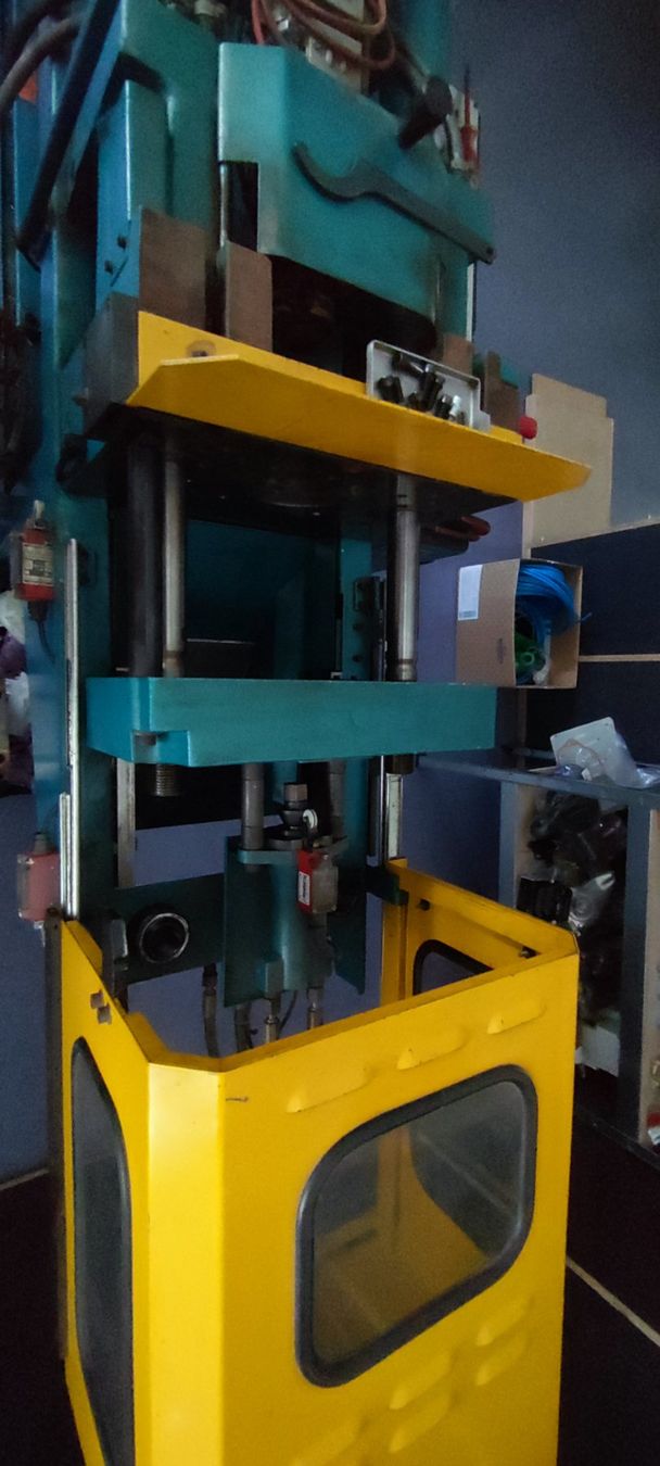 Tutte le macchine: BOY 15 Spritzgussmaschine – Usato da Rieden SG venduto da wer_yqc2 1