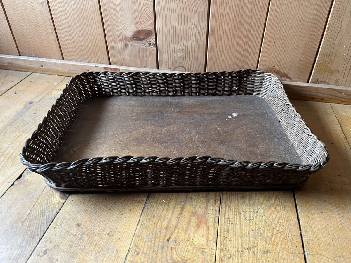 Tablet PC: Wunderschönes Vintage Tablett Rattan – Usato da Escholzmatt venduto da Stern777