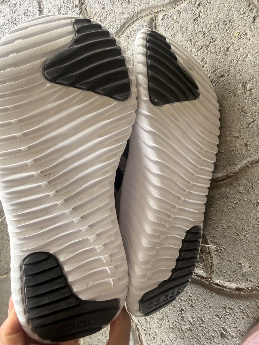 Herrenschuhe: Turnschuhe gr.US 8 – Gebraucht aus Amlikon-Bissegg von Rose_Rose 2