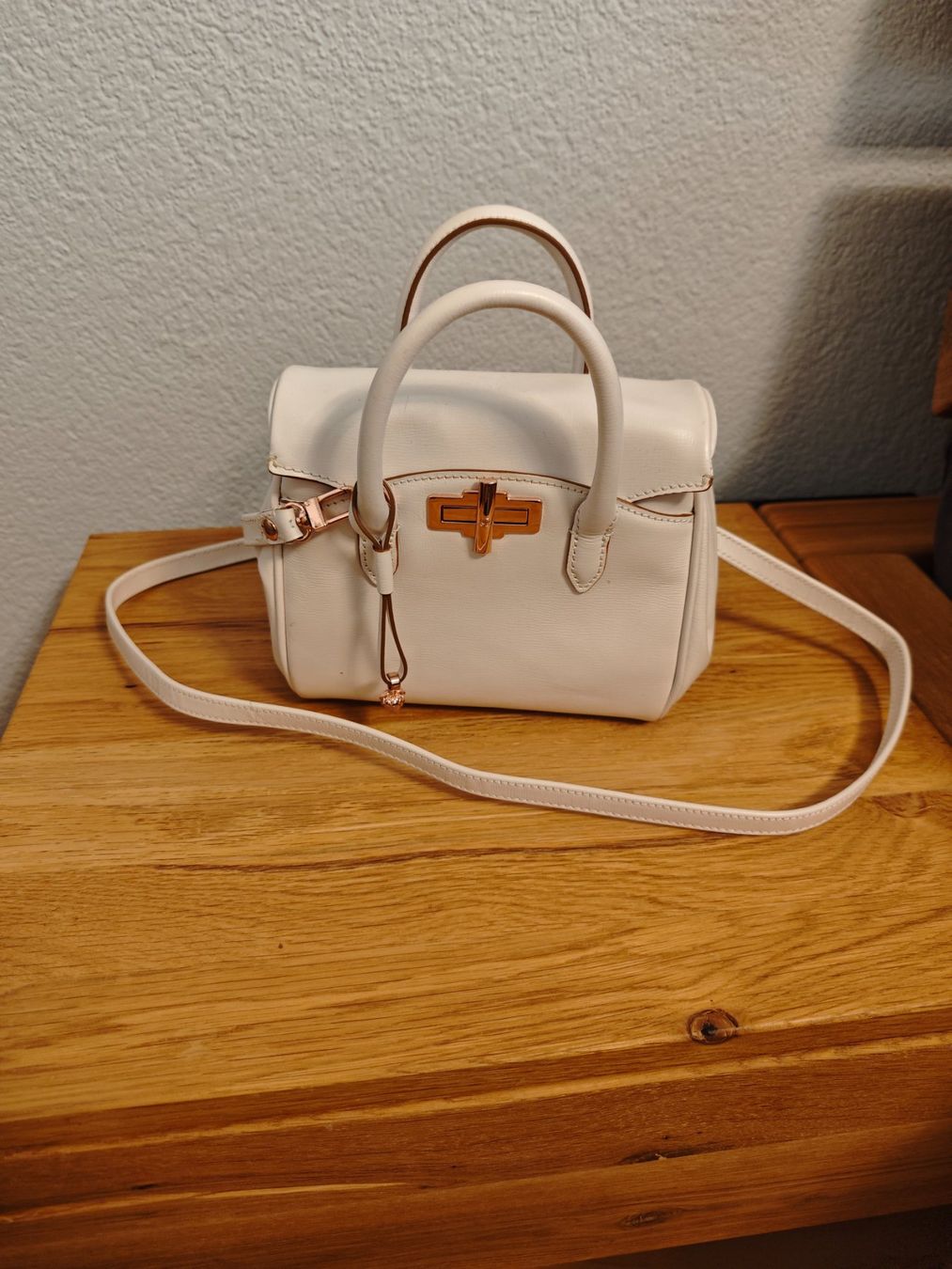 Navyboot Borse da donna: Navyboot Handtasche Crémeweiss, edel 🤍 – Usato da Gunzgen venduto da 0Aurin0
