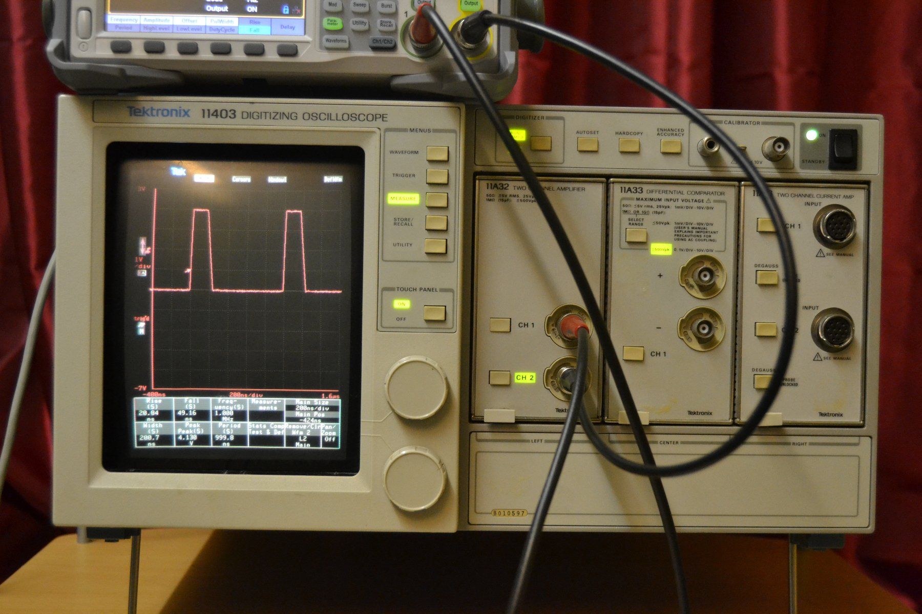 Misurare: TEK 11403  Digitizing Oszilloscope – Usato da Wil SG venduto da fanofrio