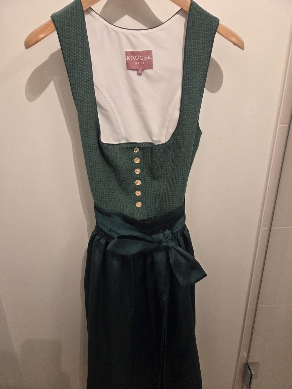 Krüger Kleider: Krüger Grünes Dirndl Grösse 40 – Neu (gemäss Beschreibung) aus Reinach BL von Larissa3100 1