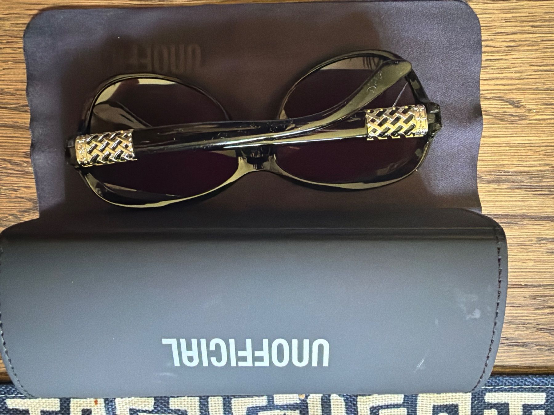 Occhiali & Lenti: Damen Sonnenbrille Neu – Nuovo (secondo la descrizione) da Zürich venduto da pat_ql5b 1