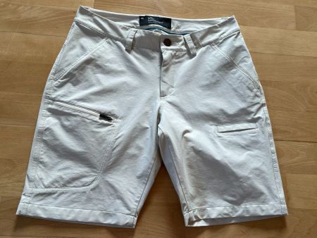 Peak Performance Damen Shorts in Gr. XS, Hellbeige