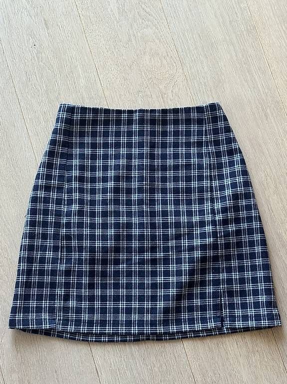 Brandy Melville Gonne: Brandy Melville Rock – Usato da St. Gallen venduto da sch_t97h