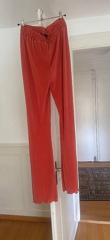Pantaloni: Forever21 Hose korallfarben - Grösse S – Usato da Adliswil venduto da valeria_e