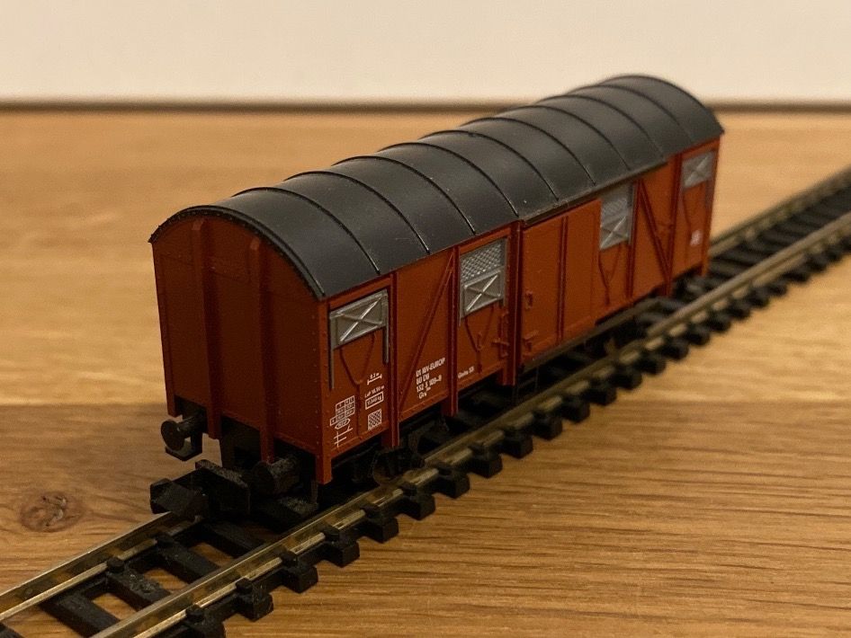 Fleischmann Modellini di ferrovie: Fleischmann 8330 Gedeckter Güterwagen – Nuovo (secondo la descrizione) da Schlierbach venduto da Look8 2
