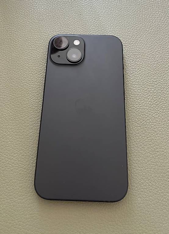 Apple Telefoni cellulari / Smartphones: iPhone 15 schwarz – Nuovo (secondo la descrizione) da Kilchberg ZH venduto da ann_by7z