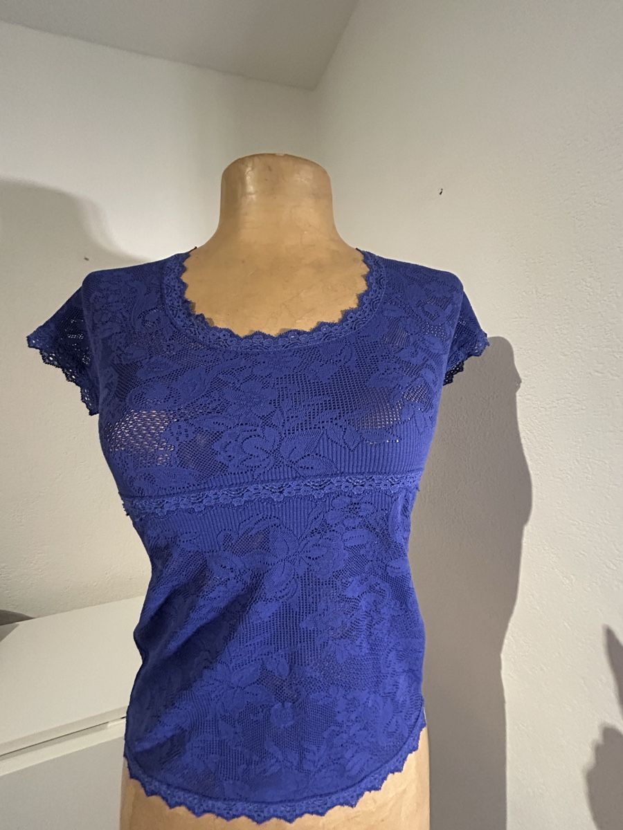 Top: Top dentelle taille 36 – Usato da chamoson venduto da agr_y2m5