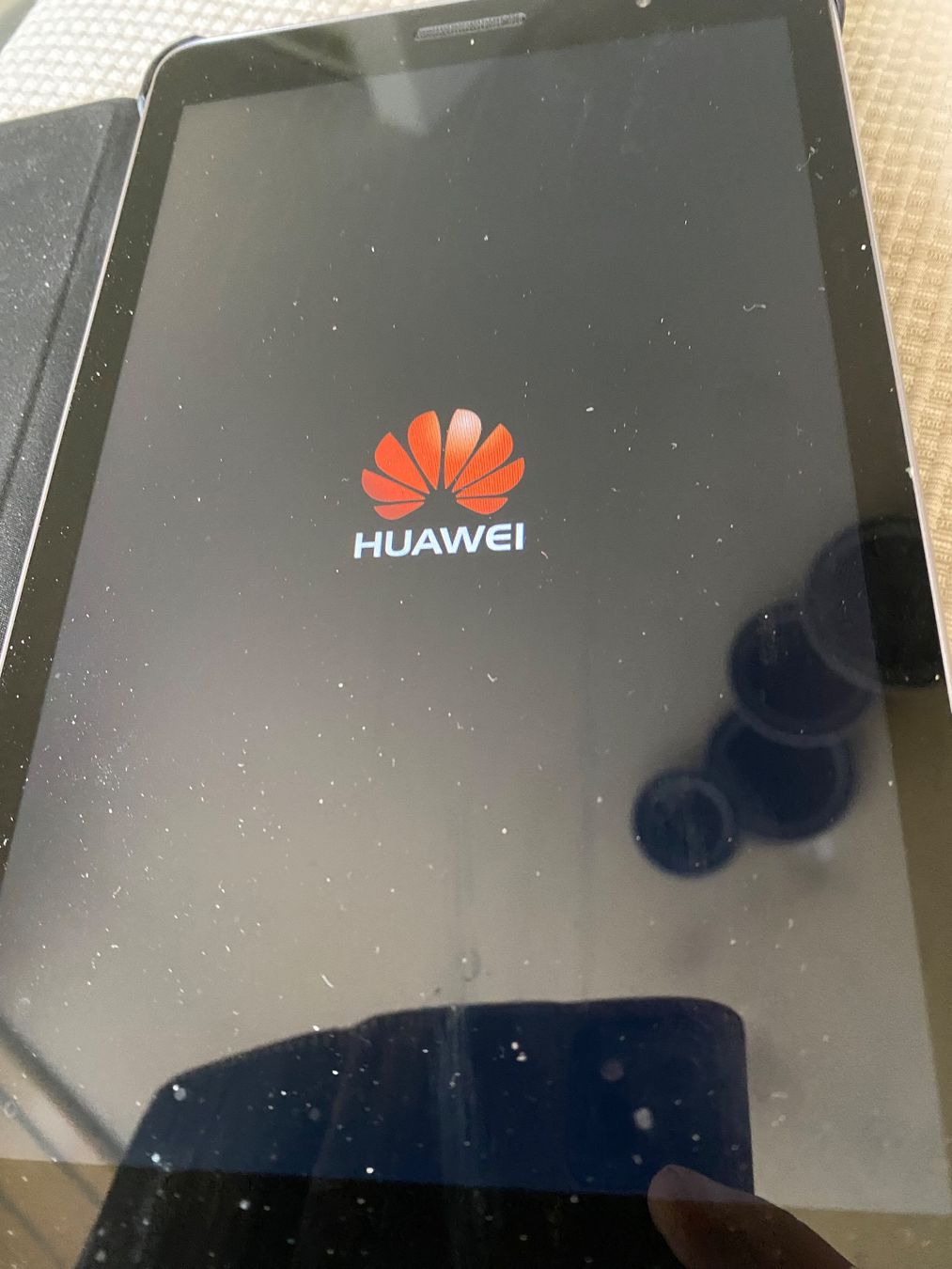 Huawei Tablet PC: HUAWEI Mediapad T3 mit Hülle – Usato da Allenwinden venduto da Obalu 8