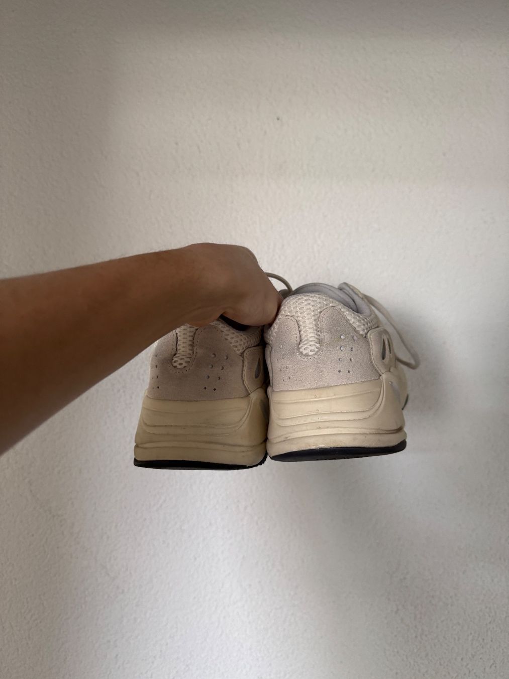 Adidas Herrenschuhe: Adidas Yeezy Boost 700 Analog Grösse 43 1/3 – Gebraucht aus Basel von Sharki_ 1