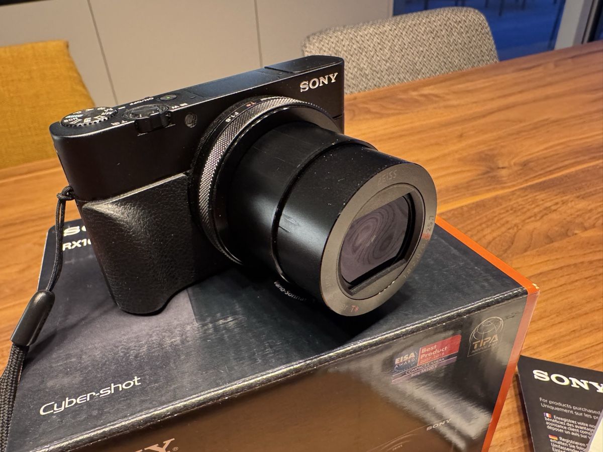 Sony Fotocamera: Sony RX100 V – Usato da Zofingen venduto da dDawge 9