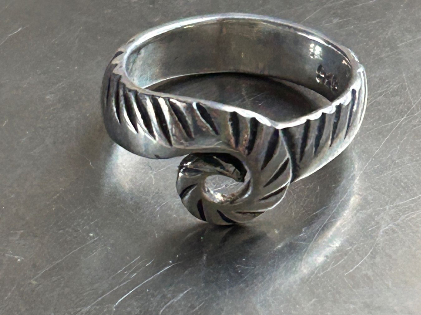 Anelli: Silberring Spiralmuster Grösse 52 – Usato da Laufen venduto da belleskulptur 1