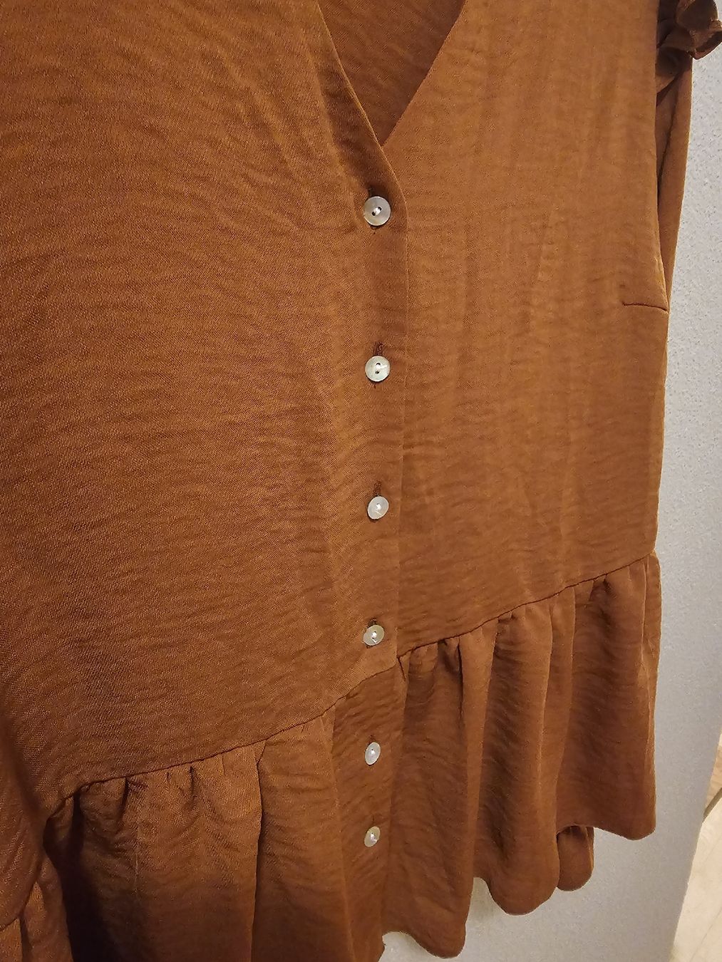 C&A Blusen: C&A Bluse Cognacbraun Gr. 42 mit Rüschen-Details – Neu (gemäss Beschreibung) aus Bern von Oscarella 4