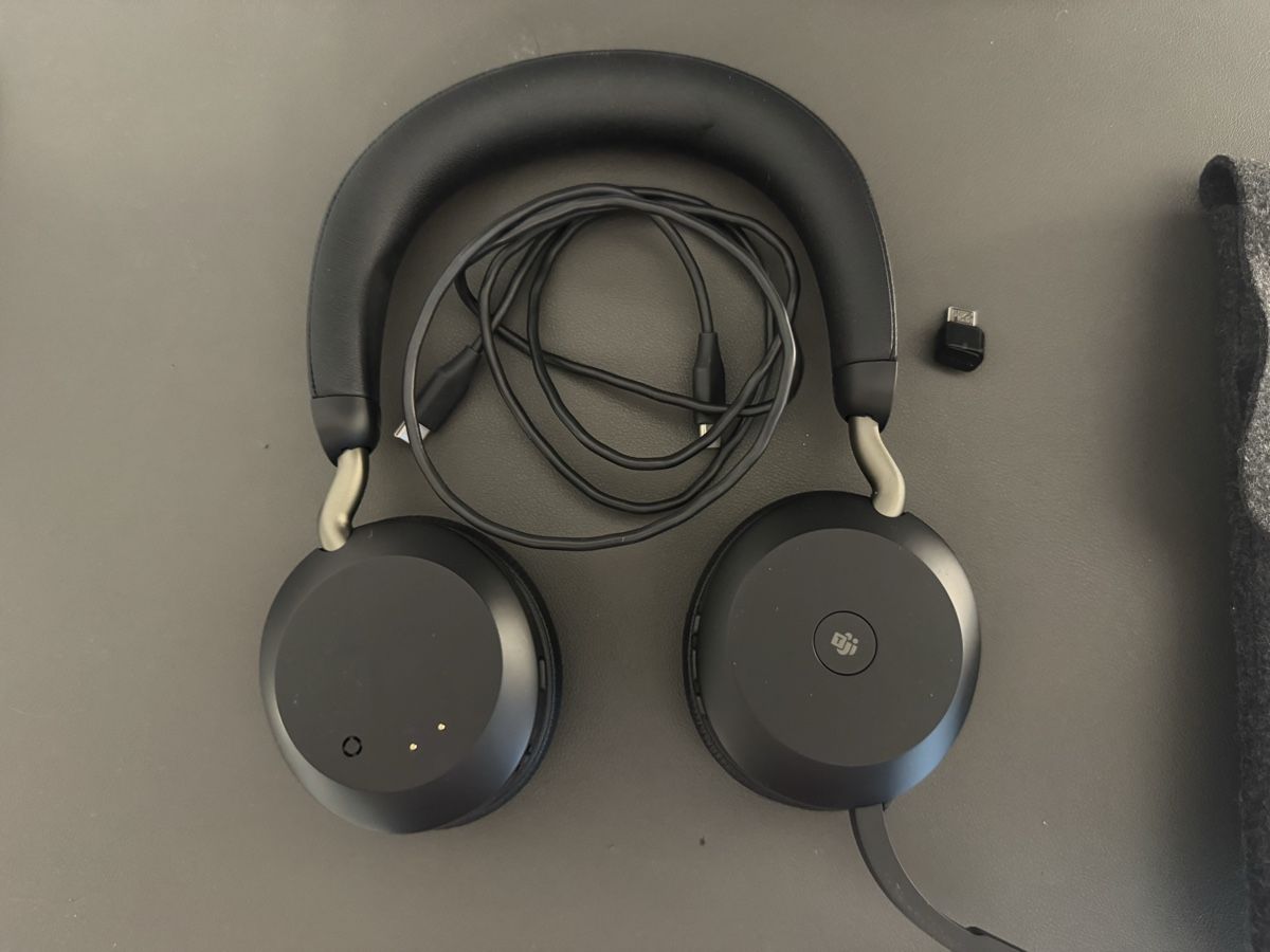 Jabra Cuffie: Jabra Evolve2 75 Headset kabellos mit Dongle & Etui – Usato da Dübendorf venduto da Tuly96 1