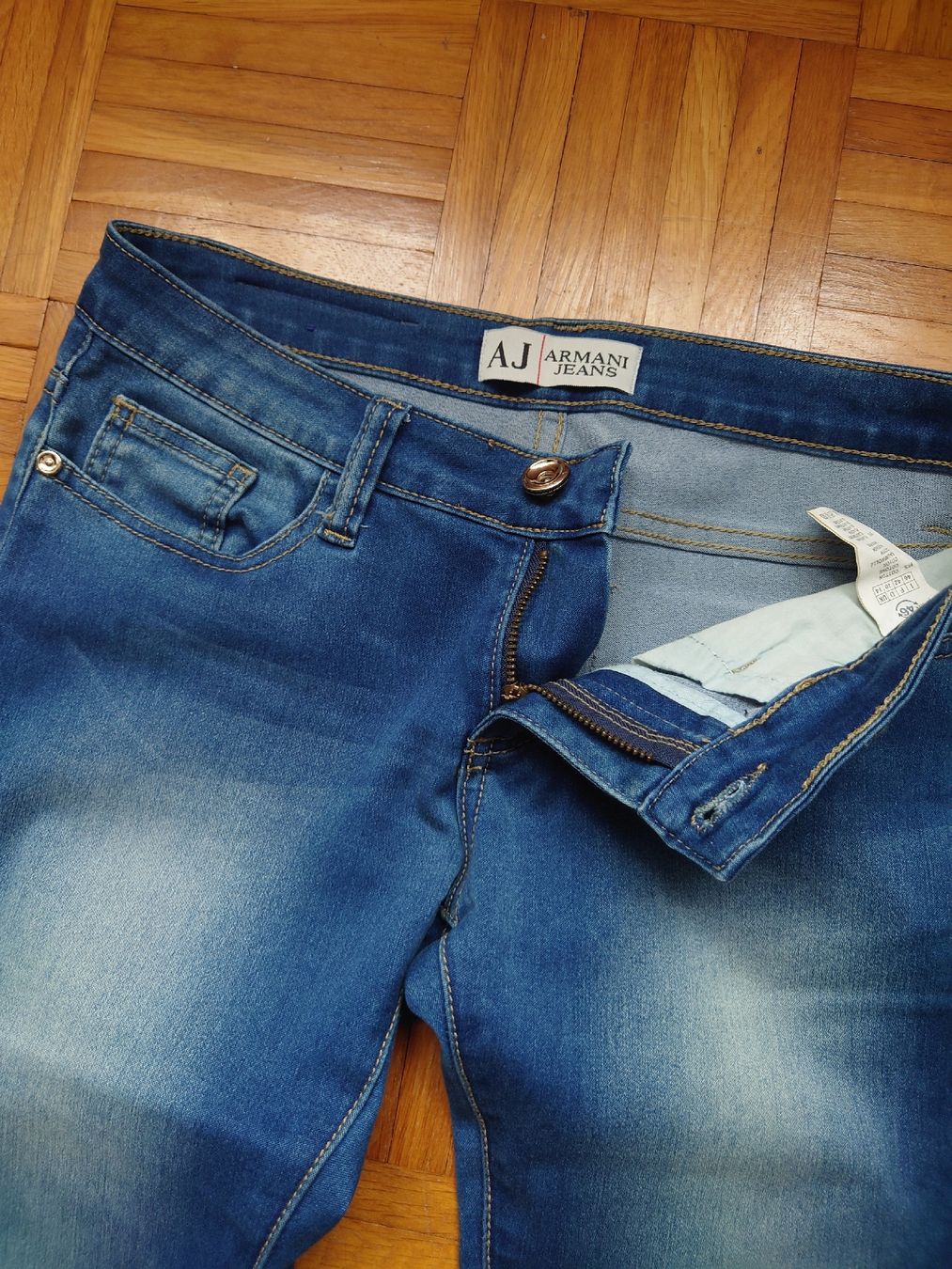 Jeans: Armani Jeans – Nuovo (secondo la descrizione) da Savosa venduto da Puffola 1