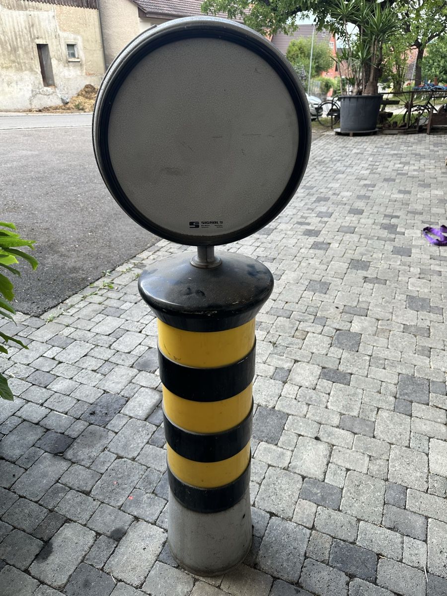 Elektronikbauteile: Verkehrszeichen – Gebraucht aus Barzheim von Hoger 3