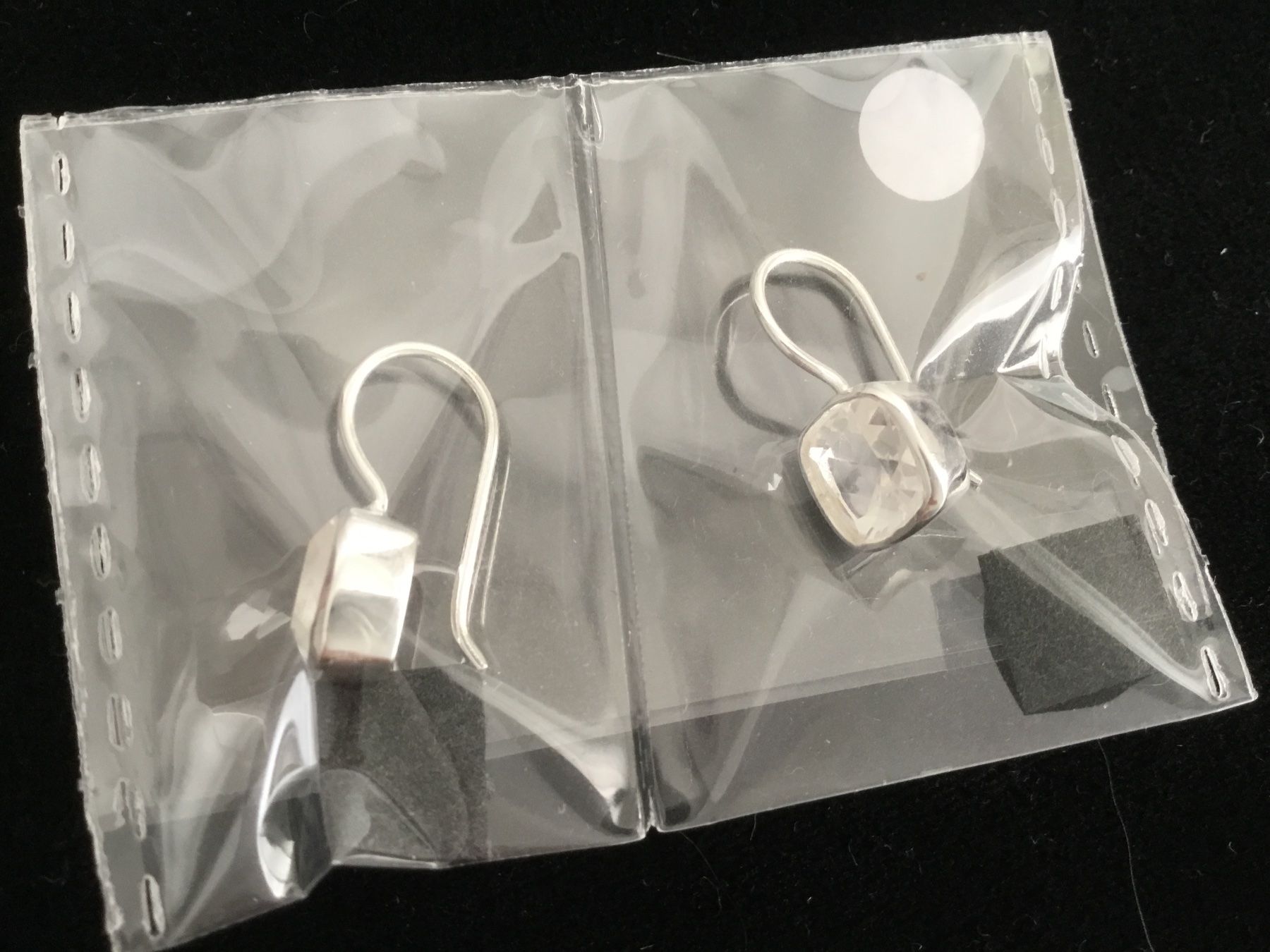 Minerali & Pietre curative: Ohrhänger Bergkristall Heilstein – Nuovo e nell'imballaggio originale da Doppleschwand venduto da Fortuna5859