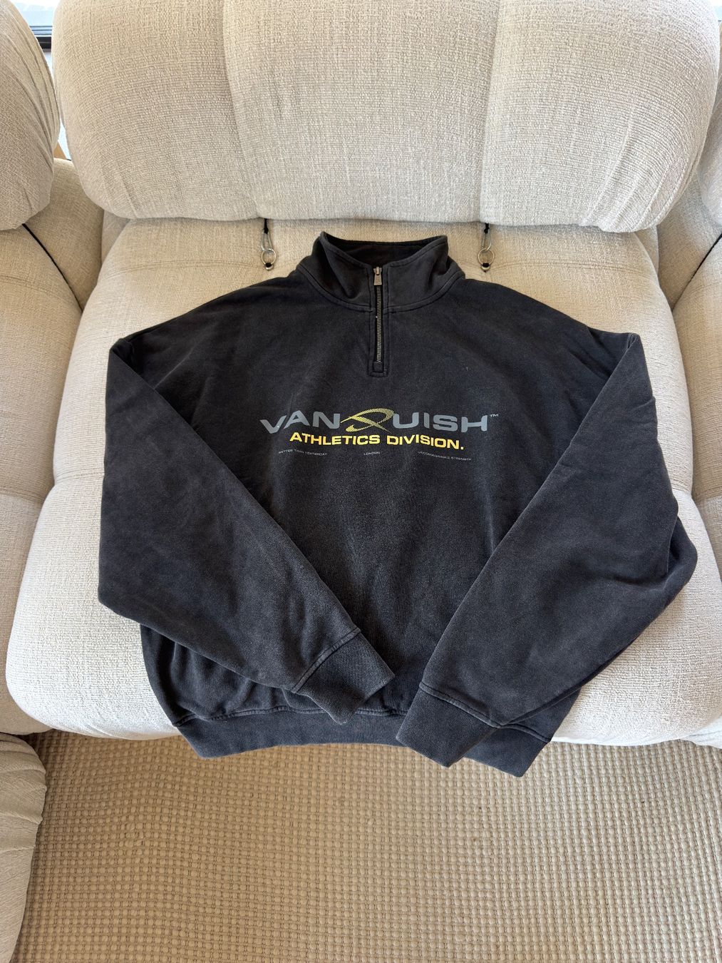 Maglioni & Felpe: Vanquish | Sweatshirt – Nuovo (secondo la descrizione) da Horgen venduto da onur_5 1