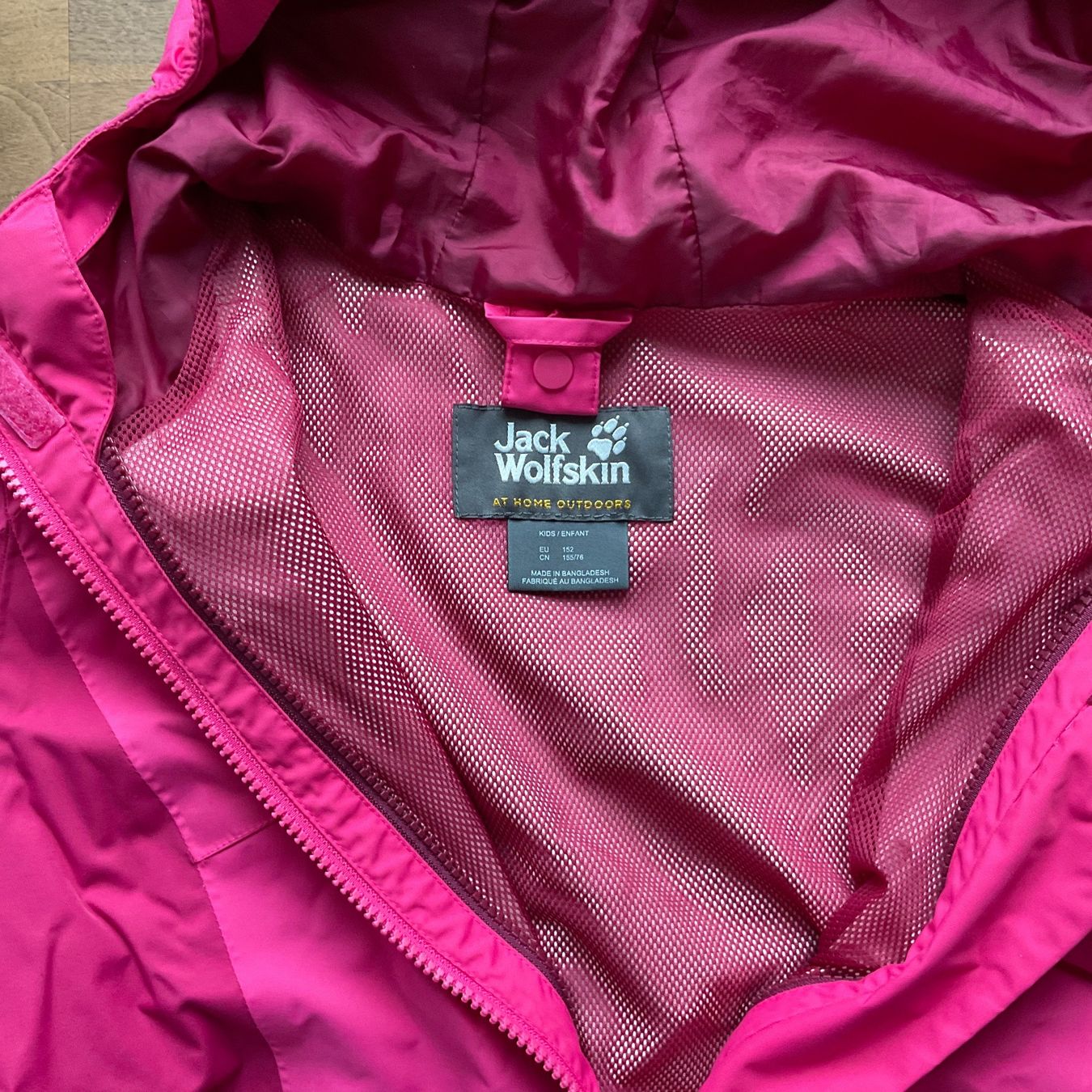 Jack Wolfskin Giacche & Cappotti: Jack Wolfskin Regenjacke, Mädchen, Gr. 152 – Usato da Wattwil venduto da Marlan3 3