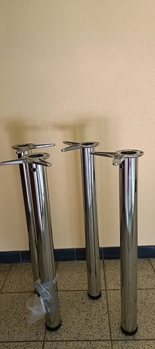 Altri mobili: Tischbeine Chrom 70cm. Mit Schrauben. – Usato da Windisch venduto da luc_j597 1