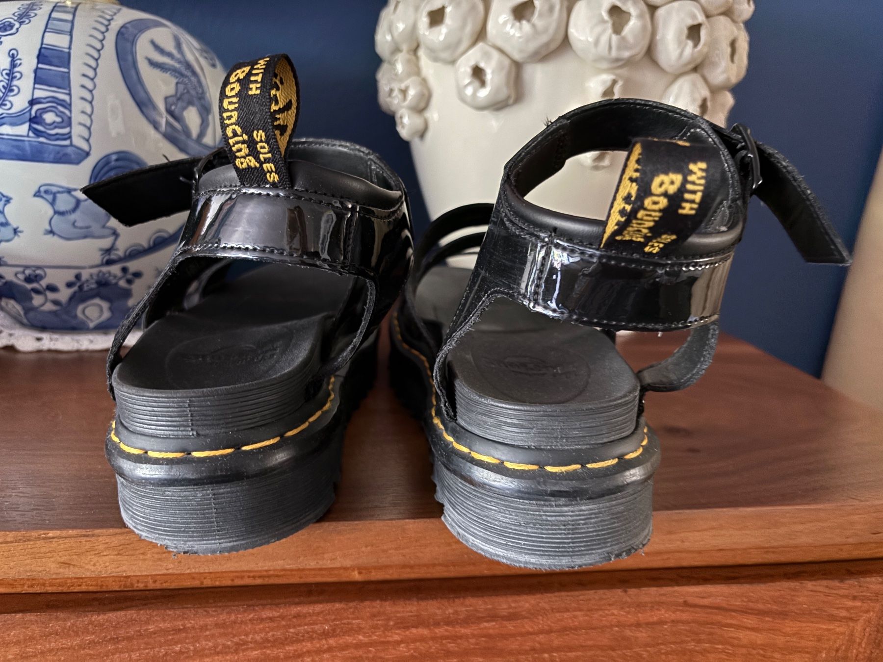 Dr. Martens Damenschuhe: BLAIRE BLACK PATENT LAMPER Schwarz – Gebraucht aus Zürich von STYLEHAUS 4
