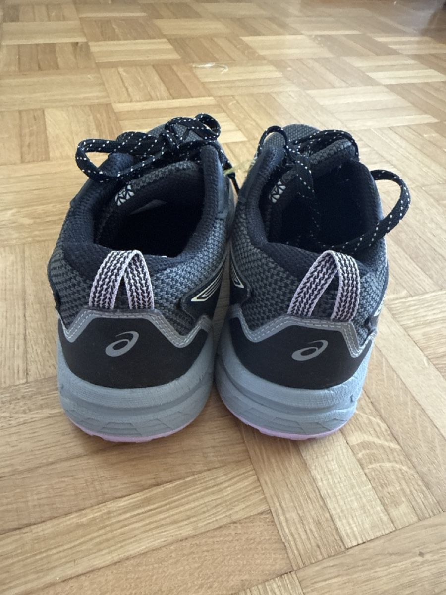 Asics Chaussures filles: Asics Laufschuhe – D'occasion à Rickenbach b. Wil par ire_kd62 3