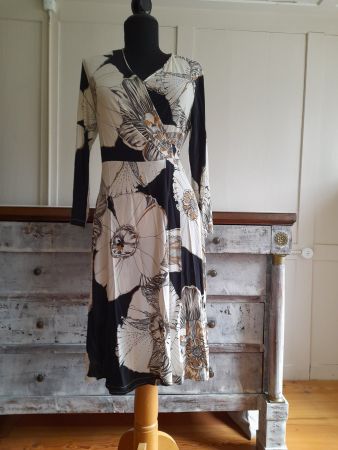 Viscosekleid mega schön S