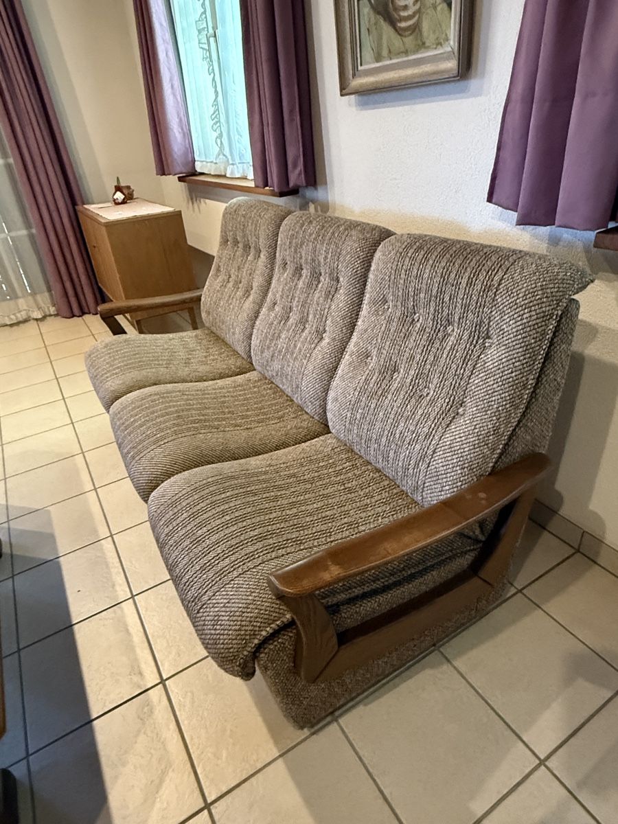 Sofas: Antikes Sofa inkl. Sessel – Gebraucht aus Windisch von _sru_