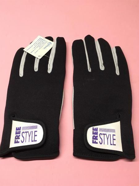 Mute per immersioni: 5-Finger Handschuhe Grösse M – Nuovo (secondo la descrizione) da Cresciano venduto da TicinoGrigioni 1