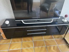 Schwarzes TV-Möbel mit viel Stauraum - Top Zustand!