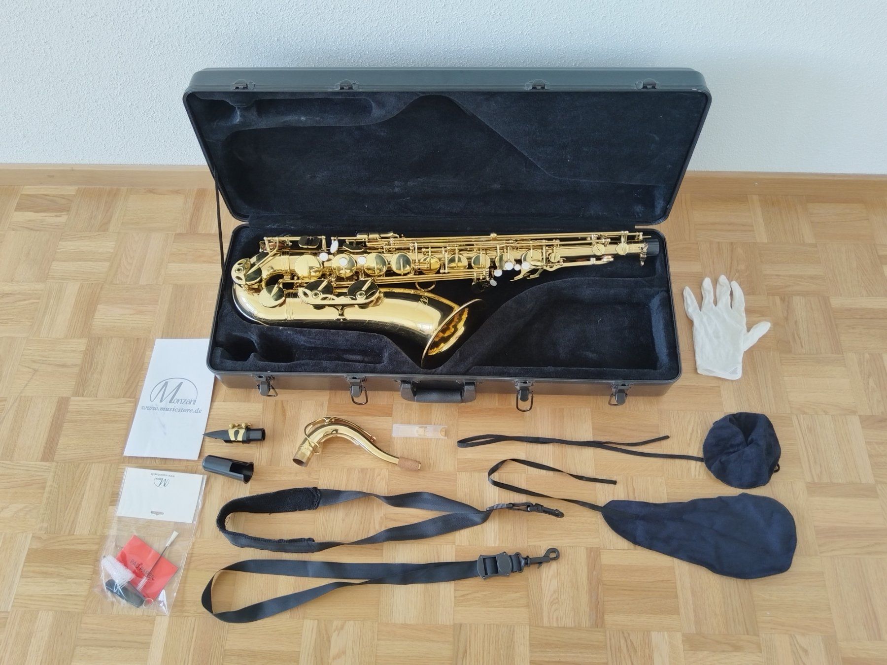 Strumenti musicali: Saxophon Tenor Monzani – Usato da Reinach AG venduto da Robinho_98 4