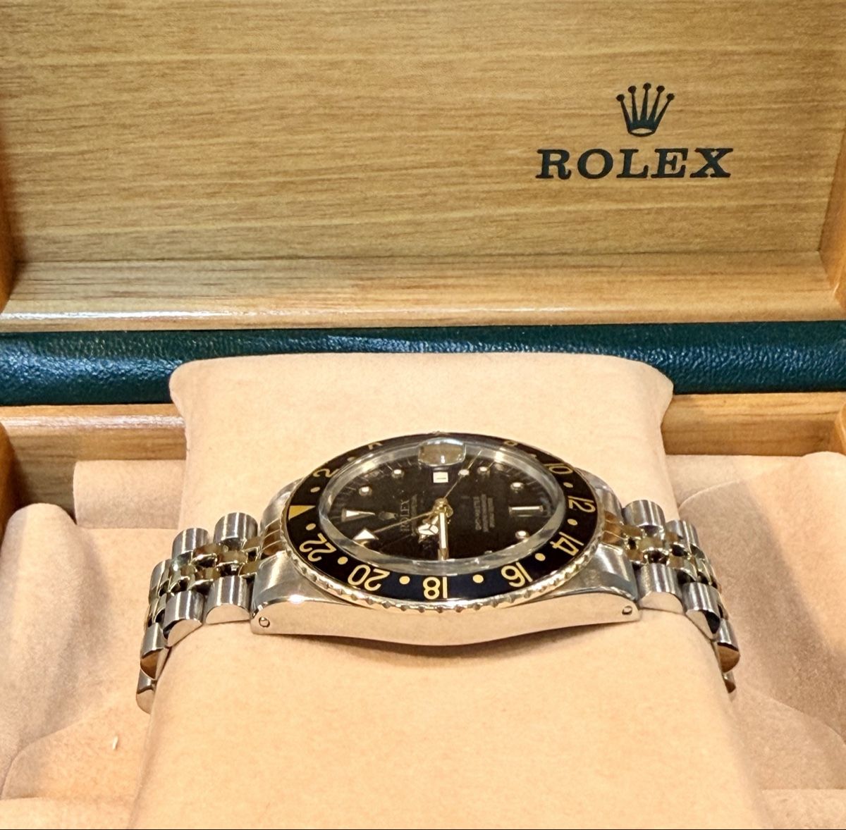 Rolex Uhren: Rolex GMT Master Nipple Dial Fullset 1982 – Gebraucht aus Zürich von WATCHROOM 6