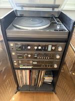 Sanyo Stereoanlage mit Plattenspieler und Lautsprechern